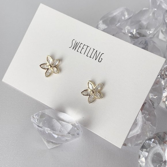 [14K Gold Plated] Flower Stud Earrings - Picture 6 of 9